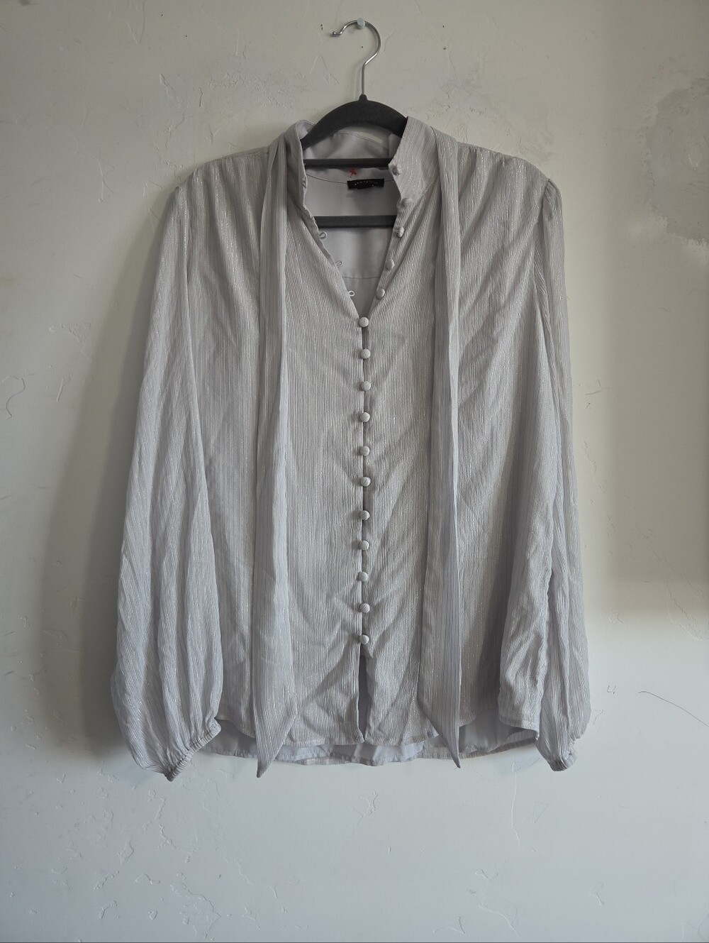 Ann Taylor Light Gray Button-Front Tie-Neck Blouse